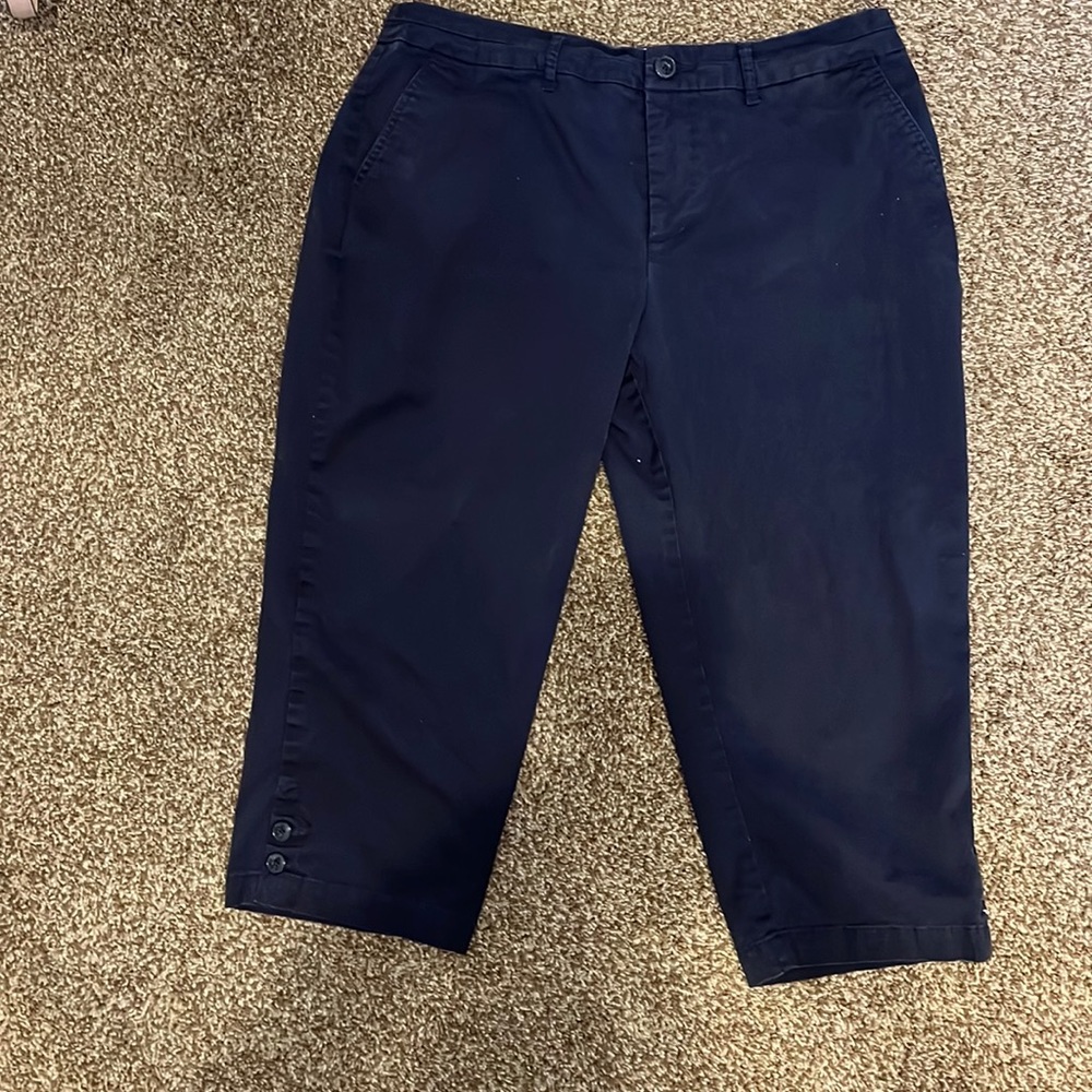 Croft & Borrow Navy Blue capris trousers.